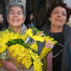 8 Marzo con mimosa - 08/03/2006 Giovanna Olivieri e Cloti Ricciardi